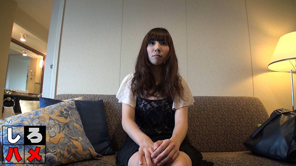 【国产极品】去老婆闺蜜家她穿着性感内衣勾引我，抱着她疯狂打桩被她女儿出来看见 [35:47]