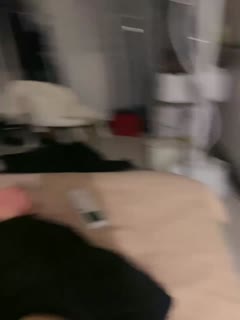 睡衣诱惑兄妹の禁断晨间突袭 清晨睡眼朦胧遭兄长指尖挑逗