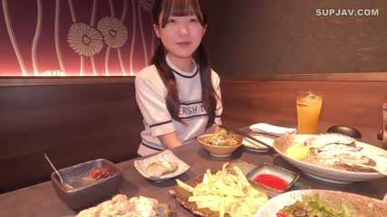 探店大神挺著堅硬雞巴讓美女護理師脫毛 Part (3)