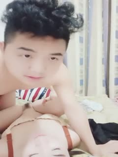 大一学生妹跟男友开房做爱 淫叫声真是大 估计楼下都能听见了