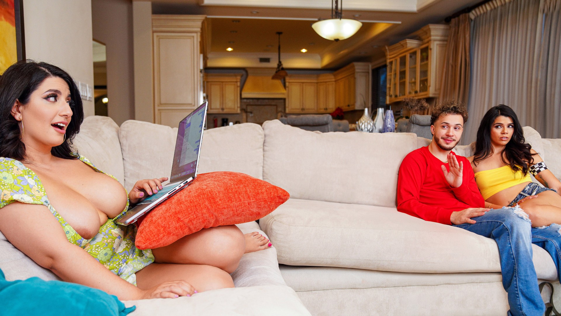 92银行母狗最新视频 这回完整时长达到19分钟