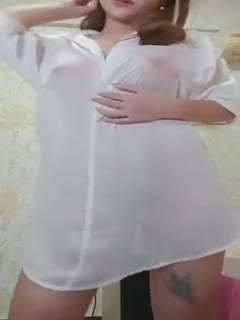 【4K超清】乡下侄女进京借住 发育期少女天真无邪的肉体诱惑 同居日夜缠绵 EKDV795