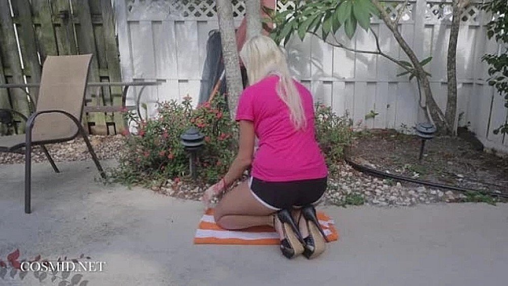 白袜眼镜帅哥调教实录 光脚放纵高潮不断，彻底沦陷