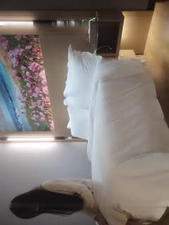 JK短裙小妹还是懂点江湖规矩吃完饭就去开房操的直乱叫