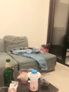 【真实乱伦】单亲妈妈趁儿子没睡着