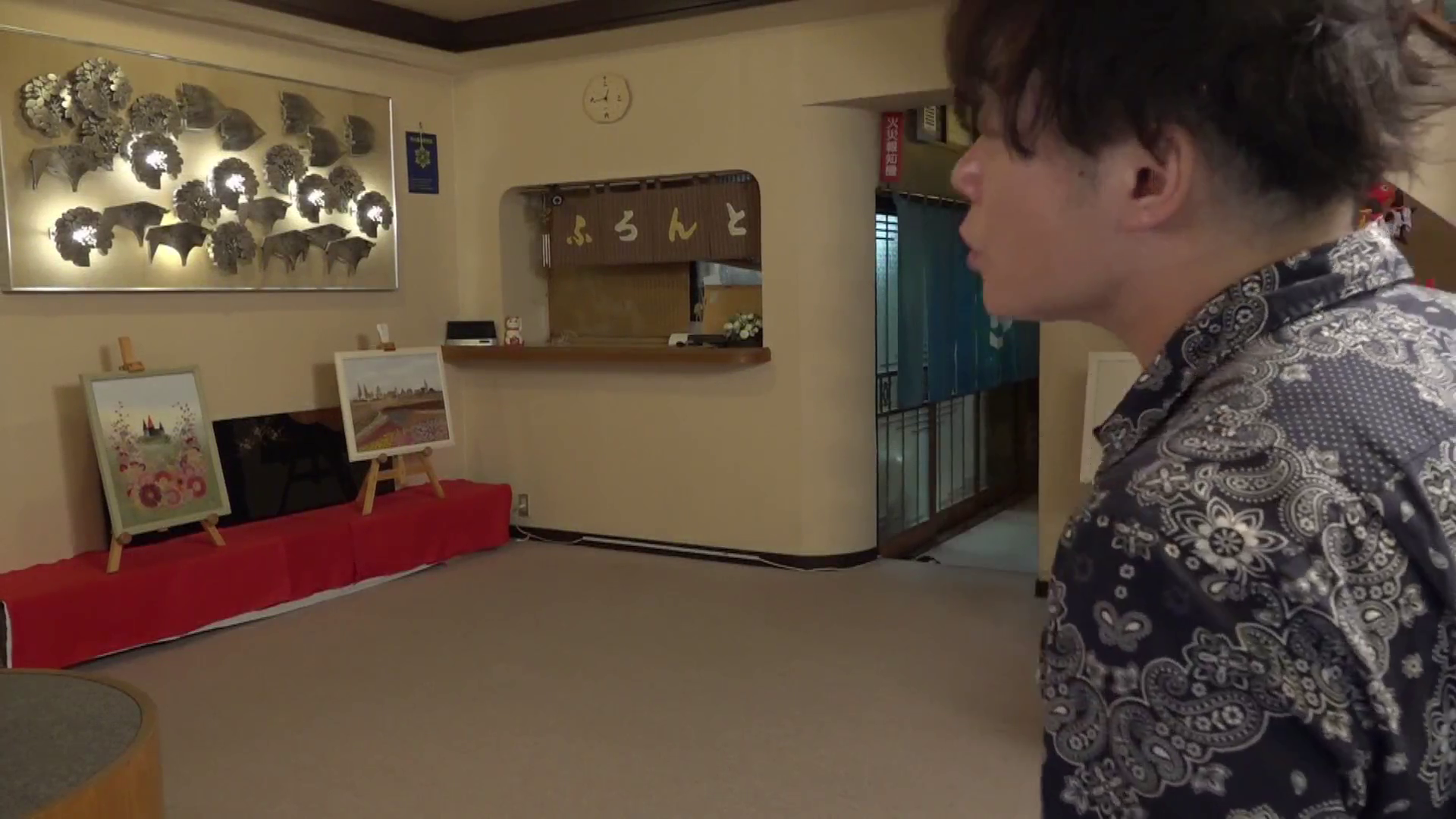 制服萝莉学生妹丰满巨乳激突