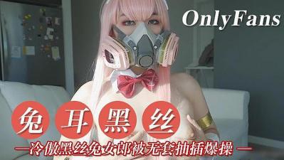 英文字幕 DVMM351 最棒！魔镜面包车 PREMIUM 校园小姐大学生首次公开深吻特辑 一位美丽女孩将吸引所有人目光，热情地用舌头缠绕法式接吻，令她的阴部融化，随后进入充满吻的巨屌性爱！