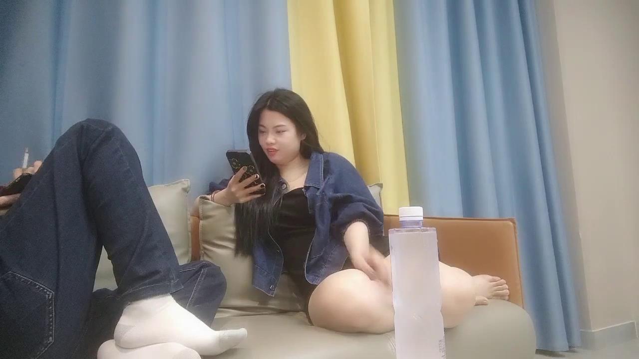 【免费精品】【3P唯美人妻黑丝诱惑】好久没有操我了是不是很忙啊好舒服好深操我逼逼被两哥们连续输出内射 [11:03]