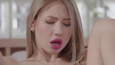 原創 [MP4 4.16G]SDAM140【破壊版】経験人数たった1人。新潟出身のお嬢様音大生 平井花音さん 22 卒業直前にAV出演。処女喪失からわずか半年でカメラの前でFカップの美乳を揺らす。「東京で火遊び始めます」