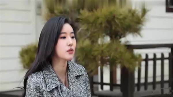 JRZE256 初次拍摄五十路妻子纪录片 涩川明里