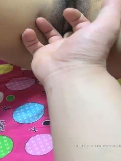 商场男厕所调教露脸学生妹 刺激感爆棚