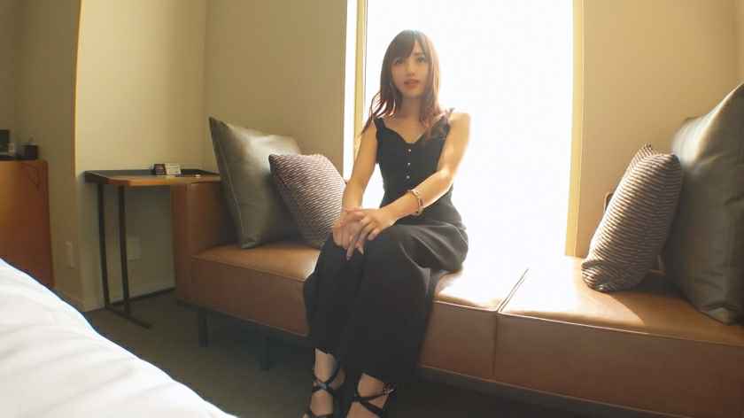 可愛的笑臉子宮8次 生命中發行的第一個真實的奶油