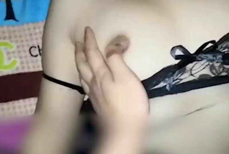 极品反差学妹樱花小猫厨房艳情 一边做爱一边做饭