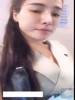 国产自拍 绝美极品女神惨遭富二代调教自拍视频，在饭店跪着用深情的眼神口交 一直喊着要吃爸爸的大鸡巴