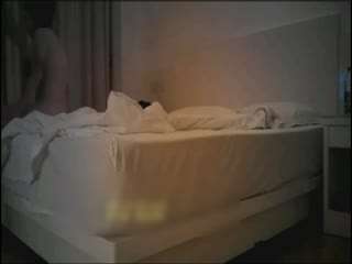 台湾极品骚货吴梦梦房东太太上门逼债用嫩穴抵房租肉偿诱惑全程实录