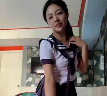 朋友帮我看水手服的尺寸一不小心就-宋雨川