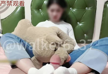 极品校花学生妹给大神口交完帮大神舔菊花-狮子座