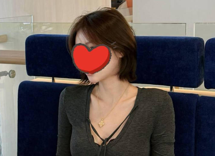 海角社区.姐姐在洗澡冲进去抱着姐姐就进行强奸