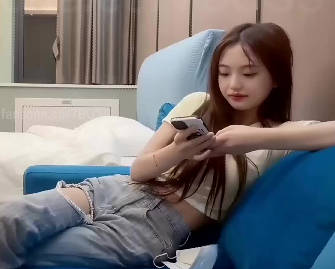 约个学妹看起来清纯内在很骚-7BOSS